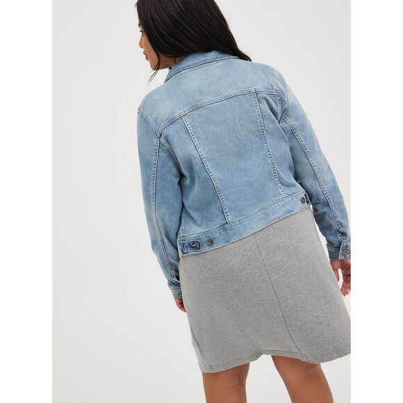 NWT Torrid Premium Knit Denim Medium Wash Collared Jean Jacket Size 1X 14-16 - Picture 3 of 9